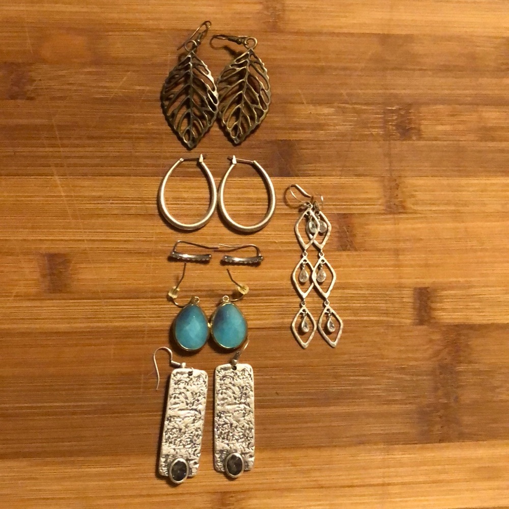 6 pairs of earrings